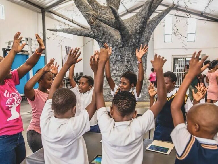 Brain breaks: stretch, move and play your way to optimal productivity at school and work