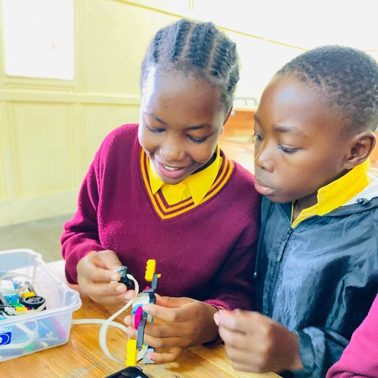 GWF children coding robots