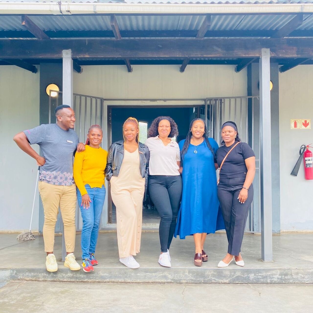 HuntDLC team welcoming Jabu